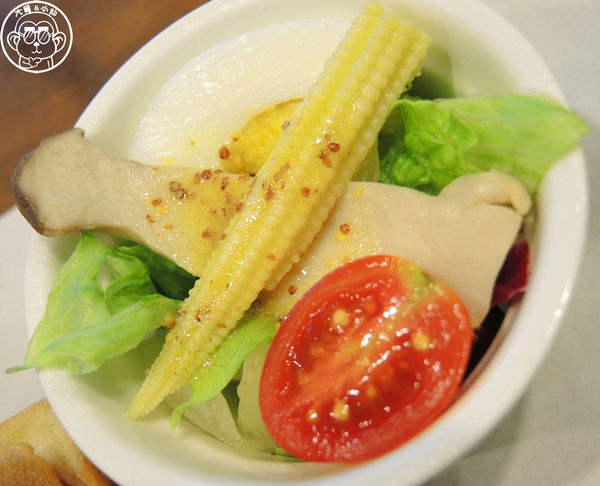 初米咖啡 Choose me Cafe&Meals(錦州店):呷飽祙【台北中山・初米咖啡 Choose Me Cafe&Meals】卡通造型蛋糕好萌呦