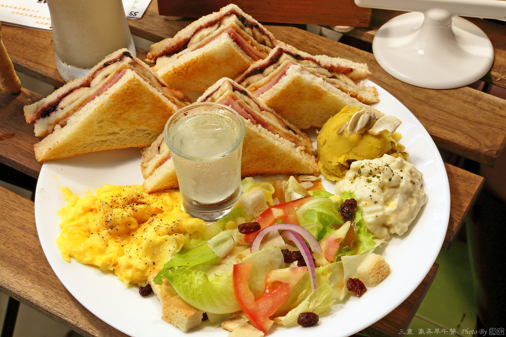 2015.08.23~三重明志國中旁的象弄早午餐