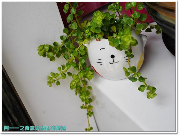 三佰斤連鎖茶飲(松山民生店)：松山美食 三佰斤 甘蔗青茶/山苦瓜鳳梨～自然用心好飲品松山區免費送達