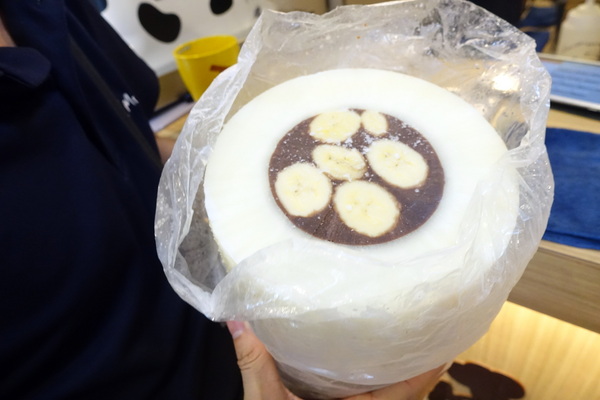 Mr.雪腐：(胖樺食記)永和四號公園旁必吃冰店「Mr.雪腐」，透心涼雪花冰、麻辣鴨血豆腐煲一次滿足。同場加應「Egg Shop香港雞蛋仔專賣店」