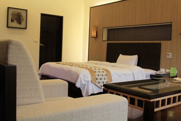 花蓮旅館，花蓮飯店，怡園渡假村，立川魚場