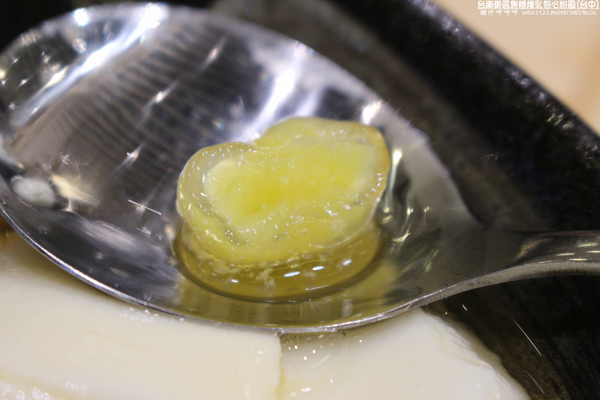 台南東區焦糖煉乳包心粉圓(台中旗艦店)：台南東區焦糖煉乳包心粉圓(台中旗艦店)~好吃耶!難怪每次經過都大排長龍~104.05.17