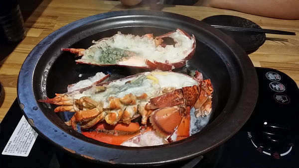 愛新覺羅 原味‧鮮採嚴煮：【台北市】萬古龍蝦石板燒火鍋雙人套餐-愛新覺羅 原味‧鮮採嚴煮