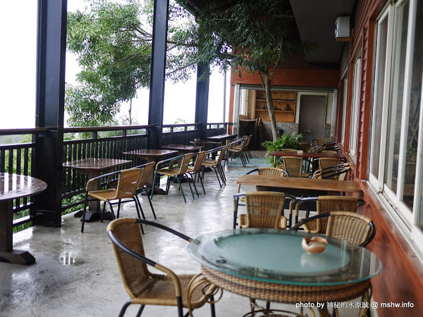 岳家庄夜景咖啡廳:【食記】台中岳家庄夜景咖啡廳.夜生活@沙鹿東海藝術街&都會公園後山 : 以咖啡,輕食,披薩與鐵塔佐海線夜景…