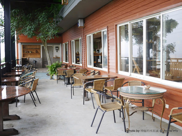 岳家庄夜景咖啡廳:【食記】台中岳家庄夜景咖啡廳.夜生活@沙鹿東海藝術街&都會公園後山 : 以咖啡,輕食,披薩與鐵塔佐海線夜景…