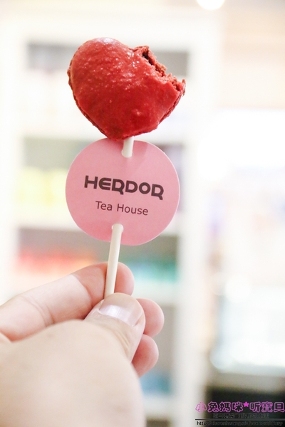HERDOR Tea House 禾多：【東區餐廳】☼HERDOR Tea House 禾多☼夢幻公主風餐廳/早午餐、下午茶、甜點/蛋糕棒棒糖蛋糕派對、瓶子蛋糕、瓶子冰沙/IG拍照打卡景點