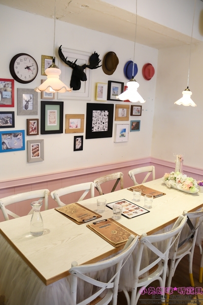 HERDOR Tea House 禾多：【東區餐廳】☼HERDOR Tea House 禾多☼夢幻公主風餐廳/早午餐、下午茶、甜點/蛋糕棒棒糖蛋糕派對、瓶子蛋糕、瓶子冰沙/IG拍照打卡景點