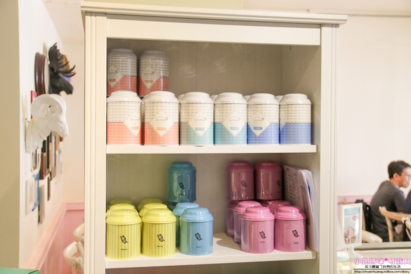 HERDOR Tea House 禾多：【東區餐廳】☼HERDOR Tea House 禾多☼夢幻公主風餐廳/早午餐、下午茶、甜點/蛋糕棒棒糖蛋糕派對、瓶子蛋糕、瓶子冰沙/IG拍照打卡景點