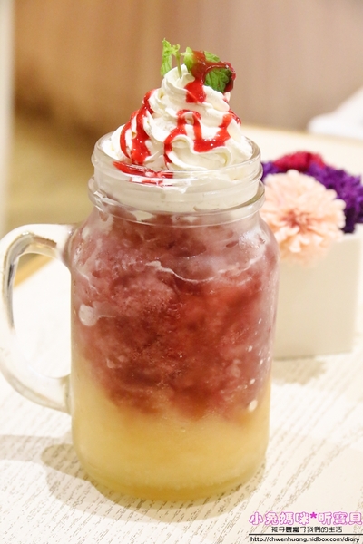 HERDOR Tea House 禾多：【東區餐廳】☼HERDOR Tea House 禾多☼夢幻公主風餐廳/早午餐、下午茶、甜點/蛋糕棒棒糖蛋糕派對、瓶子蛋糕、瓶子冰沙/IG拍照打卡景點