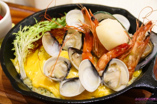 HERDOR Tea House 禾多：【東區餐廳】☼HERDOR Tea House 禾多☼夢幻公主風餐廳/早午餐、下午茶、甜點/蛋糕棒棒糖蛋糕派對、瓶子蛋糕、瓶子冰沙/IG拍照打卡景點