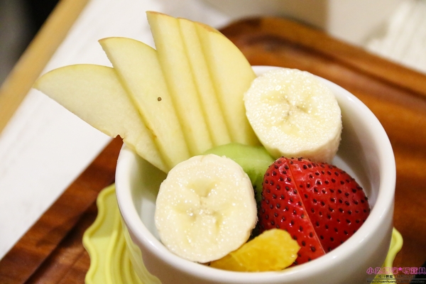 HERDOR Tea House 禾多：【東區餐廳】☼HERDOR Tea House 禾多☼夢幻公主風餐廳/早午餐、下午茶、甜點/蛋糕棒棒糖蛋糕派對、瓶子蛋糕、瓶子冰沙/IG拍照打卡景點