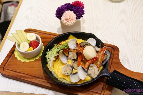 HERDOR Tea House 禾多：【東區餐廳】☼HERDOR Tea House 禾多☼夢幻公主風餐廳/早午餐、下午茶、甜點/蛋糕棒棒糖蛋糕派對、瓶子蛋糕、瓶子冰沙/IG拍照打卡景點