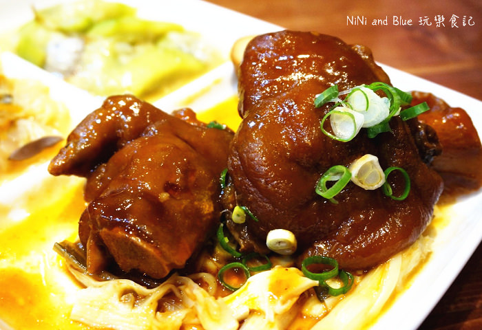 三郎食府豬腳飯肉燥飯36