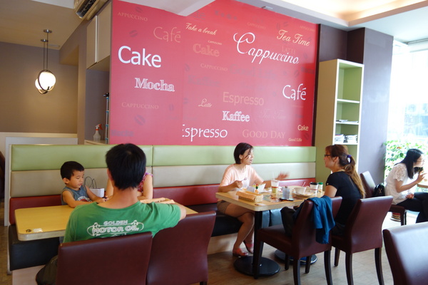 咖啡家coffee+(漢口店)：1040502[官本金文愛台灣]台中市北區咖啡家coffee+漢口店早午餐或下午茶平價高CP值便宜又大碗的餐點學生小資上班族最愛