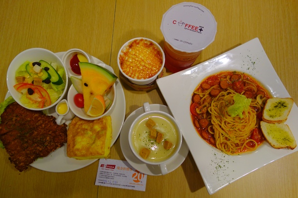 咖啡家coffee+(漢口店)：1040502[官本金文愛台灣]台中市北區咖啡家coffee+漢口店早午餐或下午茶平價高CP值便宜又大碗的餐點學生小資上班族最愛