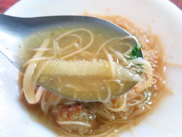 【桃園火車站美食】鶯歌(張)麵線羹-清爽夠味的麵線羹