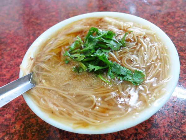 【桃園火車站美食】鶯歌(張)麵線羹-清爽夠味的麵線羹
