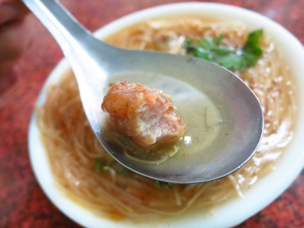 【桃園火車站美食】鶯歌(張)麵線羹-清爽夠味的麵線羹