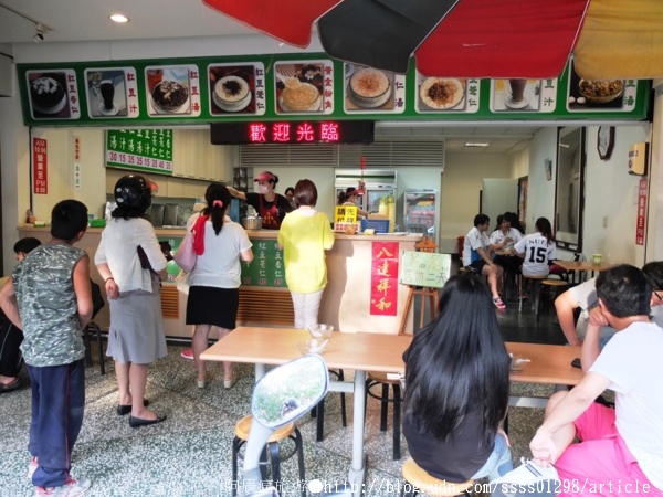 郭記慶中街綠豆湯(總店):【美食特搜。台南中西區】慶中街郭家綠豆湯(總店)。榜上有名 臺南必喝飲品 消暑解渴的指標選擇