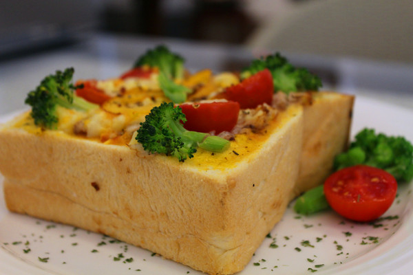 閱築藝文咖啡廳：[台南]藝廊＃美食 培養文藝氣息的好地方 閱築藝文咖啡廳