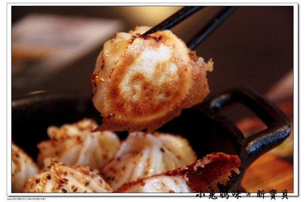 赤兔燒餃子:【美食 ♥ 桃園中壢】☼ 赤兔日式燒餃子 ☼ 現點現做,美味不打折,中原夜市新選擇♥♥