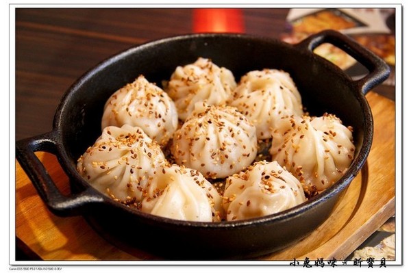 赤兔燒餃子:【美食 ♥ 桃園中壢】☼ 赤兔日式燒餃子 ☼ 現點現做,美味不打折,中原夜市新選擇♥♥