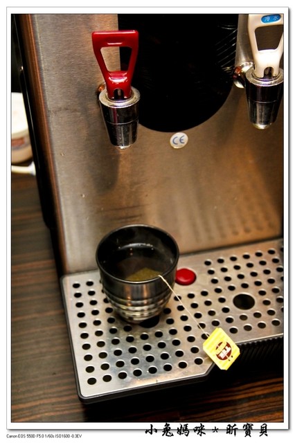 赤兔燒餃子:【美食 ♥ 桃園中壢】☼ 赤兔日式燒餃子 ☼ 現點現做,美味不打折,中原夜市新選擇♥♥