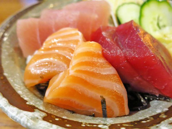 【蘆洲餐廳】福岡漁場-100元就能吃到生魚片丼飯