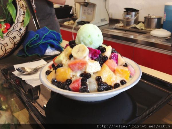 剛好冰果室：[台中 美食]剛好冰果室，抵抗太陽的辣毒嚴防脫水，芒果芒果雪花冰沁涼消暑剛剛好！