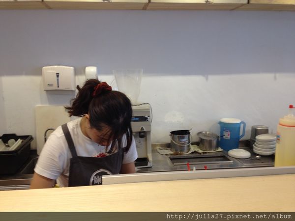 剛好冰果室：[台中 美食]剛好冰果室，抵抗太陽的辣毒嚴防脫水，芒果芒果雪花冰沁涼消暑剛剛好！