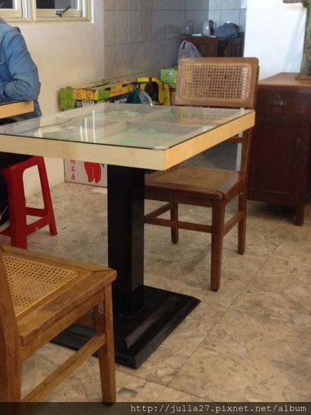 剛好冰果室：[台中 美食]剛好冰果室，抵抗太陽的辣毒嚴防脫水，芒果芒果雪花冰沁涼消暑剛剛好！