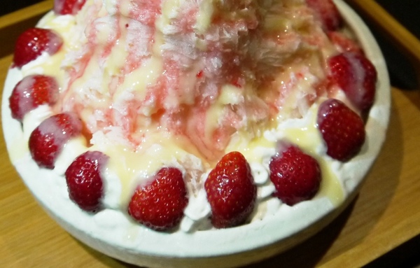 剛好冰果室：[台中北屯區]剛好冰果室，冰品搭配，恰如其名的剛好!剛好旁邊就是文昌國小，剛好賞個花...