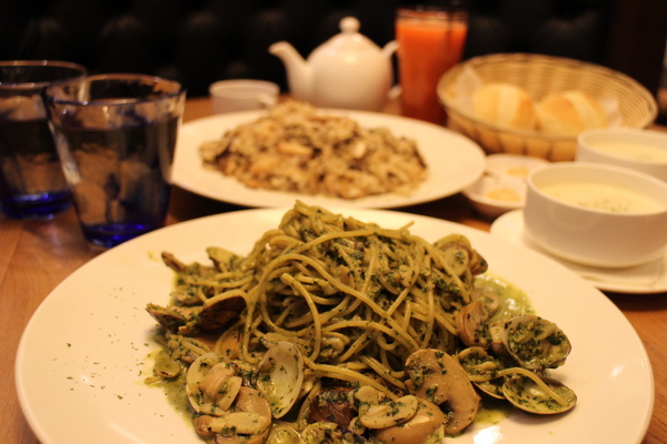 尼尼義大利餐廳(台茂店)：桃園‧南崁/大份量義大利麵『NINI 尼尼義大利餐廳(台茂店)』台茂購物中心