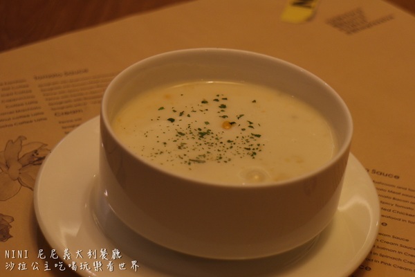 尼尼義大利餐廳(台茂店)：桃園‧南崁/大份量義大利麵『NINI 尼尼義大利餐廳(台茂店)』台茂購物中心