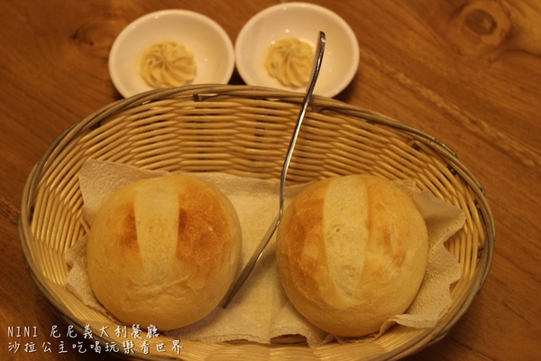 尼尼義大利餐廳(台茂店)：桃園‧南崁/大份量義大利麵『NINI 尼尼義大利餐廳(台茂店)』台茂購物中心