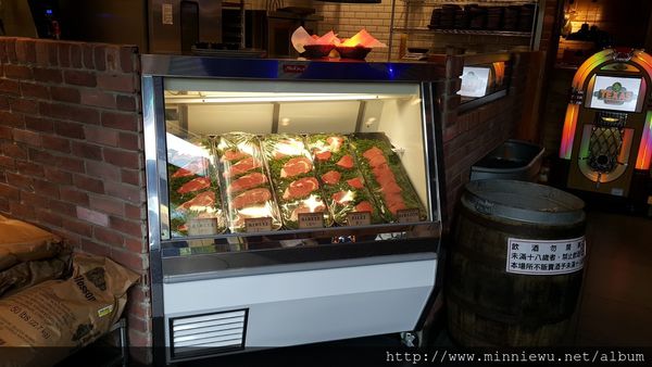 Texas Roadhouse德州鮮切牛排餐廳照片