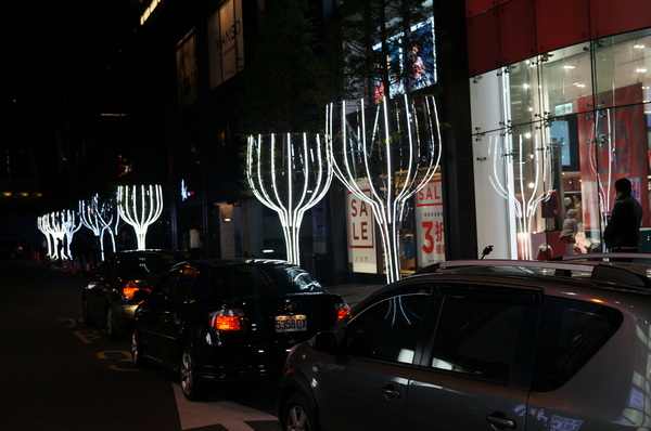 龍貓吉卜力專賣店「橡子共和國」：(胖樺遊記)台北信義區ATT4FUN”龍貓吉卜力專賣店--橡子共和國”。超萌龍貓從卡通中走出來。