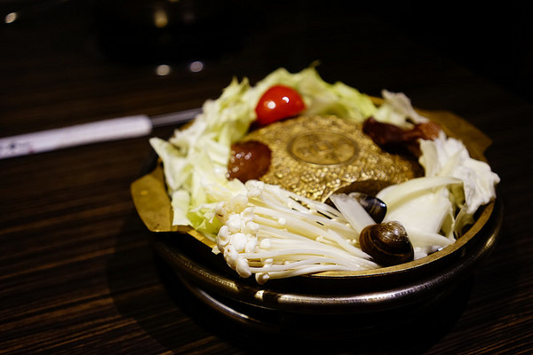 良沐鍋物：良沐鍋物--名店再出發--食材破表湯鮮味美