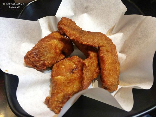 歐巴媽媽：★食★台北。信義安和站→【歐巴媽媽OBAMAMA美食專賣店】各國美味炸雞♥大驚喜雙人套餐