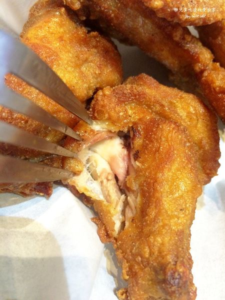 歐巴媽媽：★食★台北。信義安和站→【歐巴媽媽OBAMAMA美食專賣店】各國美味炸雞♥大驚喜雙人套餐