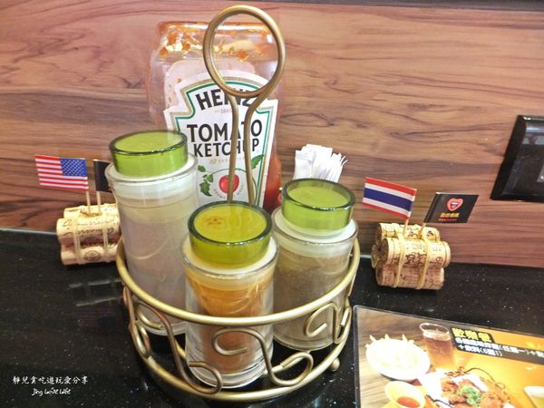 歐巴媽媽：★食★台北。信義安和站→【歐巴媽媽OBAMAMA美食專賣店】各國美味炸雞♥大驚喜雙人套餐