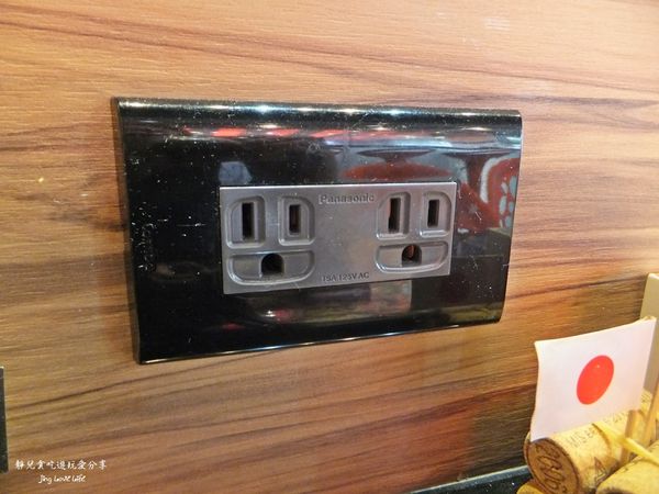 歐巴媽媽：★食★台北。信義安和站→【歐巴媽媽OBAMAMA美食專賣店】各國美味炸雞♥大驚喜雙人套餐