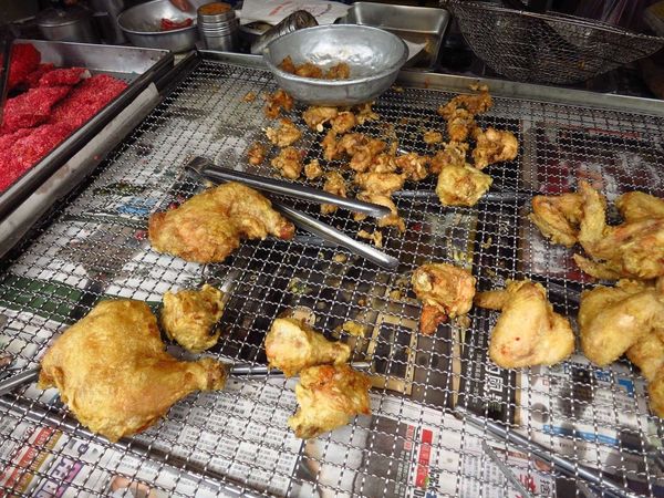 【三重美食】黑呱呱炸雞-只開早上的美味鹹酥雞