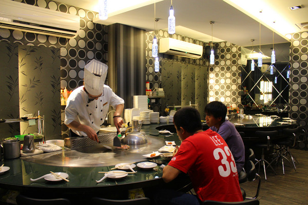 椰如創意鐵板燒(金華店)：[台南]府城老店好味道 椰如創意鐵板燒(金華店)