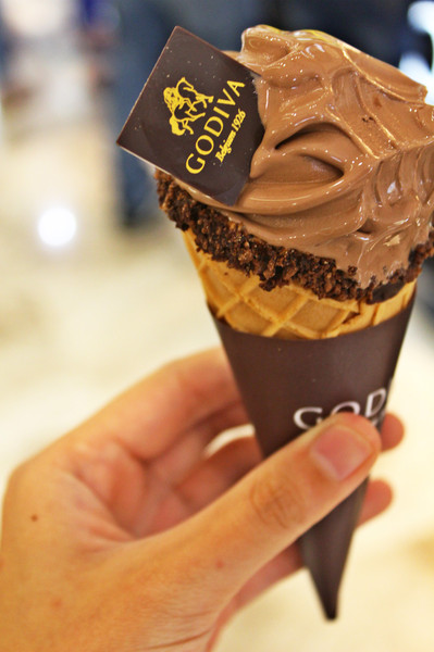 GODIVA (南紡夢時代店)：[台南]頂級巧克力冰淇淋 貴婦般的享受 GODIVA (南紡夢時代店)