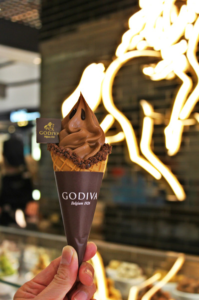 GODIVA (南紡夢時代店)：[台南]頂級巧克力冰淇淋 貴婦般的享受 GODIVA (南紡夢時代店)