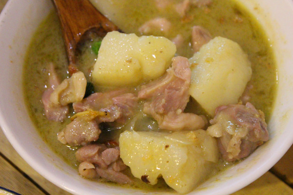 食內嗑泰式小食肆：[台南]平價美味泰式料理 食內嗑泰式小食肆