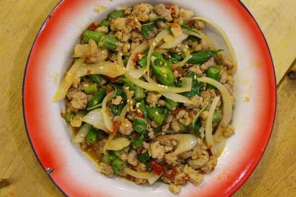 食內嗑泰式小食肆：[台南]平價美味泰式料理 食內嗑泰式小食肆