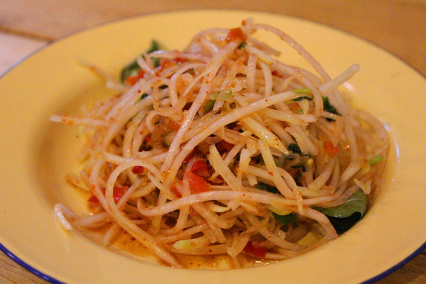 食內嗑泰式小食肆：[台南]平價美味泰式料理 食內嗑泰式小食肆