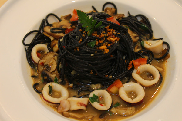 跳舞香水 Perfume Dance(南紡店)：[台南]奢華下午茶X蜜糖土司 Perfume Dance跳舞香水 (南紡夢時代店)